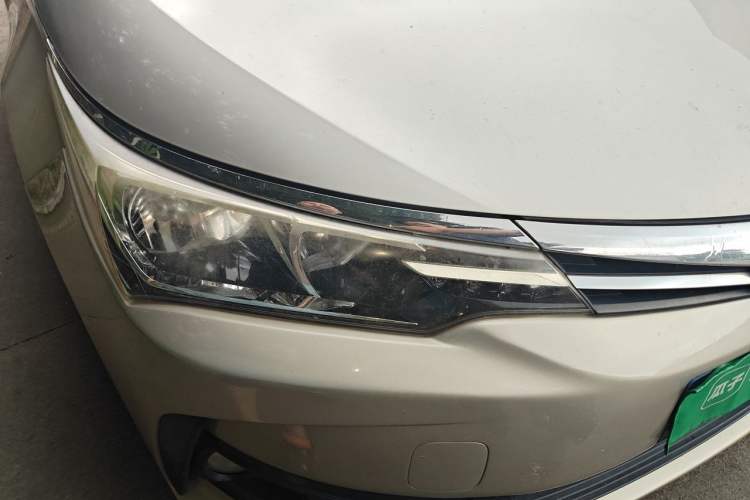 Used Toyota Corolla 2017 Revised Version 1.2T S-CVT GL Right Front Headlight