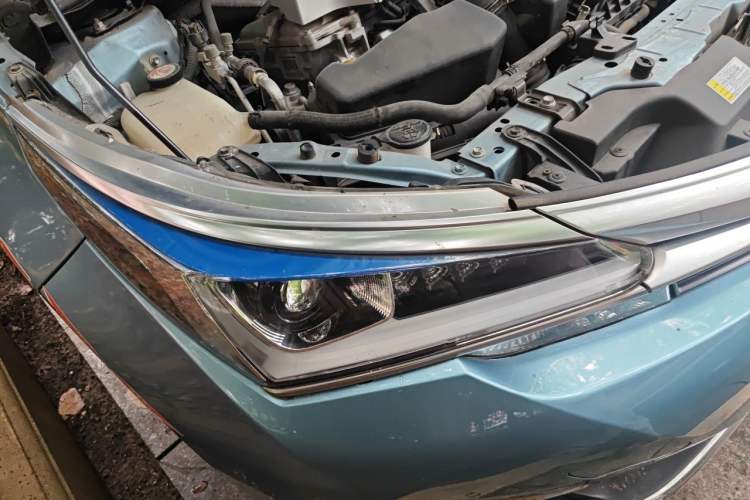 Used Toyota Corolla 2017 Revised Dual-Engine 1.8L E-CVT Elite Edition Right Front Headlight