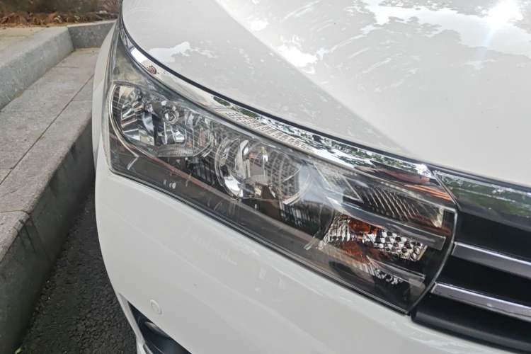 Used Toyota Corolla 2017 1.2T CVT GL-i Right Front Headlight