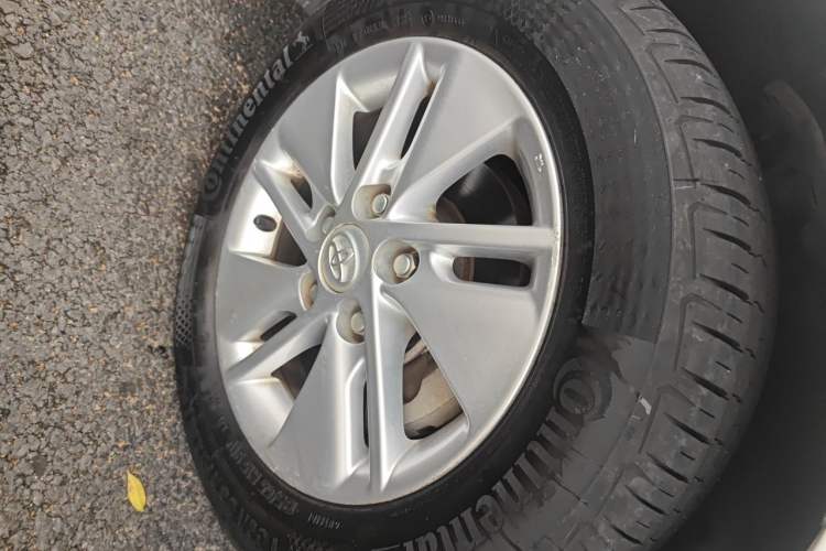 Used Toyota Corolla 2017 1.2T CVT GL-i Right Front Wheel Hub