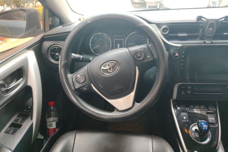 Used Toyota Corolla 2017 Revised Dual-Engine 1.8L E-CVT Leading Edition Steering Wheel