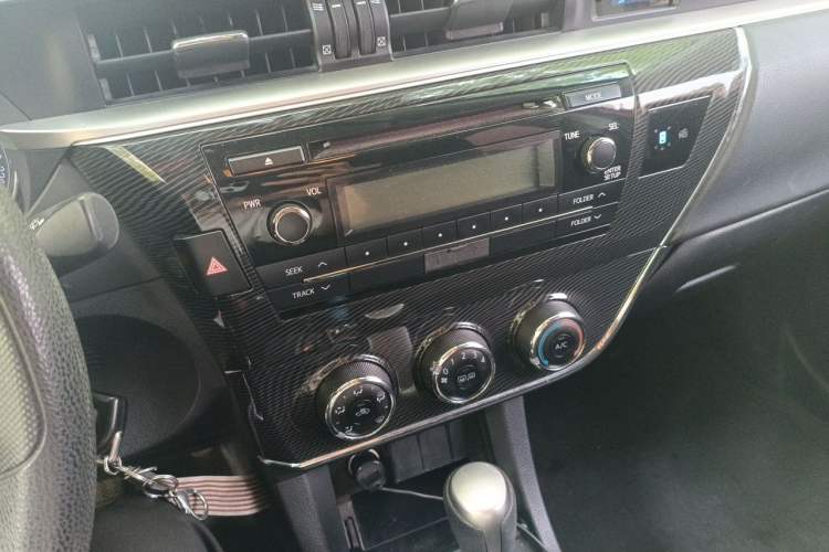 Used Toyota Corolla 2017 1.2T CVT GL-i Audio And AC Panel