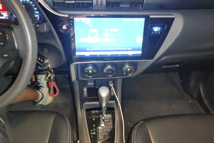 Used Toyota Corolla 2017 Revised Version 1.2T S-CVT GL-i Audio And AC Panel
