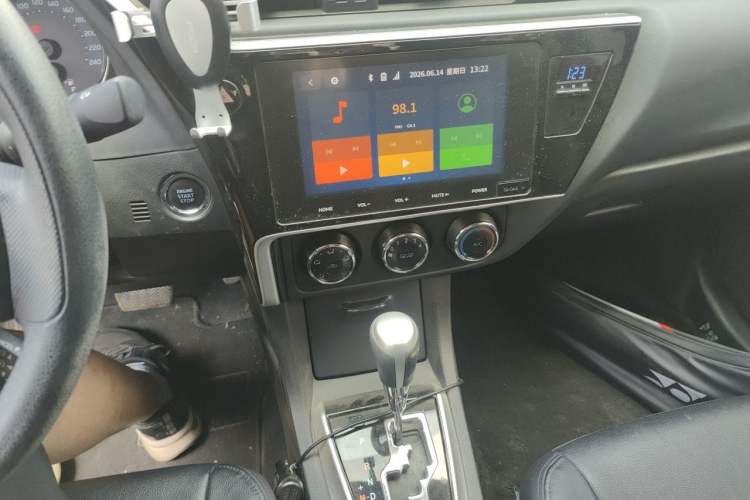 Used Toyota Corolla 2017 Revised Version 1.2T S-CVT GL-i Audio And AC Panel