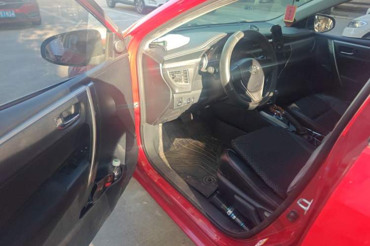 Used Toyota Corolla 2017 1.2T CVT GL-i Driver Seat