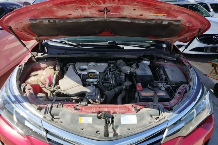 Used Toyota Corolla 2017 Revised Version 1.2T S-CVT GL Engine Bay