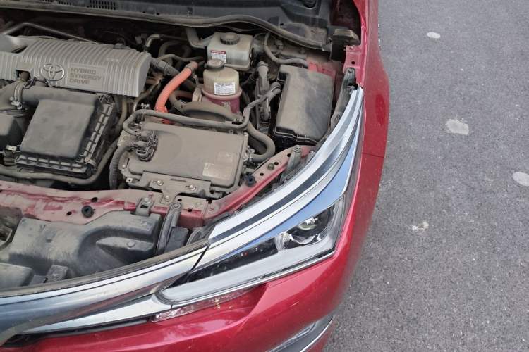Used Toyota Corolla 2017 Revised Dual-Engine 1.8L E-CVT Elite Edition Engine Bay Left