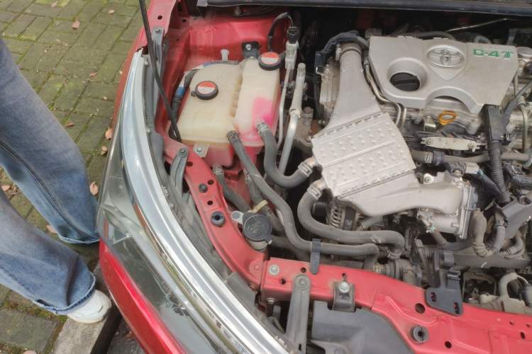 Used Toyota Corolla 2017 1.2T CVT GL-i Engine Bay Right