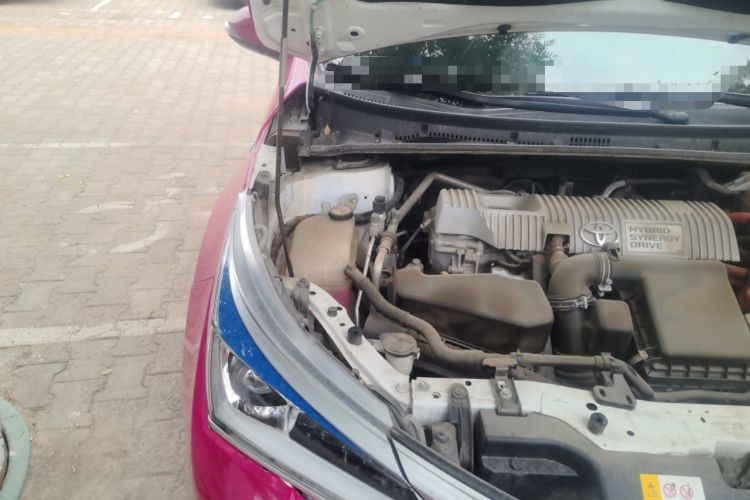 Used Toyota Corolla 2017 Revised Dual-Engine 1.8L E-CVT Elite Edition Engine Bay Right