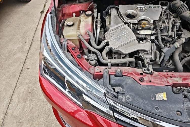 Used Toyota Corolla 2017 Revised Version 1.2T S-CVT GL Engine Bay Right