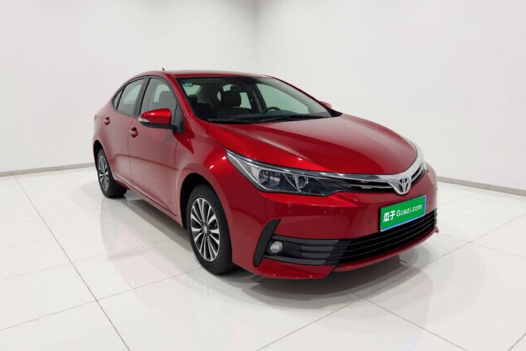 Used Toyota Corolla 2017 Revised Version 1.2T S-CVT GL-i Front Right 45 Deg