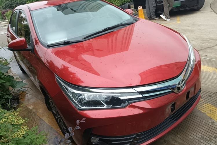 Used Toyota Corolla 2017 Revised Version 1.2T S-CVT GL Front Right 45 Deg