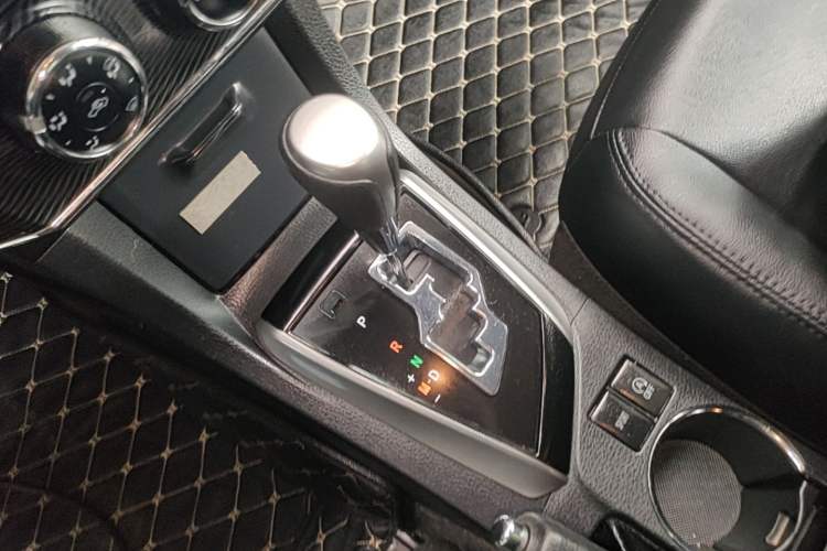 Used Toyota Corolla 2017 1.2T CVT GL-i Gear Lever
