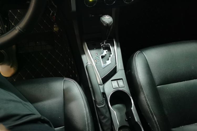 Used Toyota Corolla 2017 Revised Version 1.2T S-CVT GL-i Gear Lever