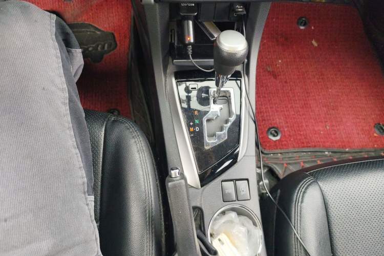 Used Toyota Corolla 2017 Revised Version 1.2T S-CVT GL-i Gear Lever