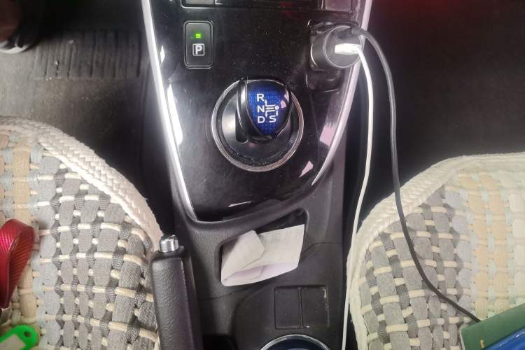 Used Toyota Corolla 2017 Revised Dual-Engine 1.8L E-CVT Elite Edition Gear Lever