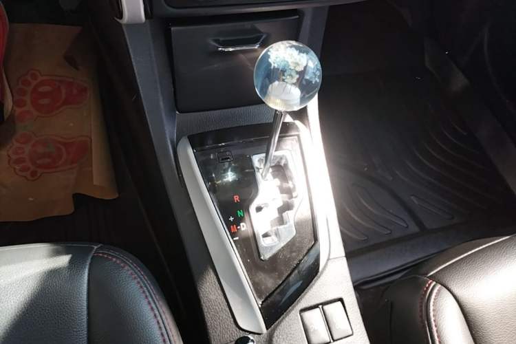 Used Toyota Corolla 2017 Revised Version 1.2T S-CVT GL Gear Lever