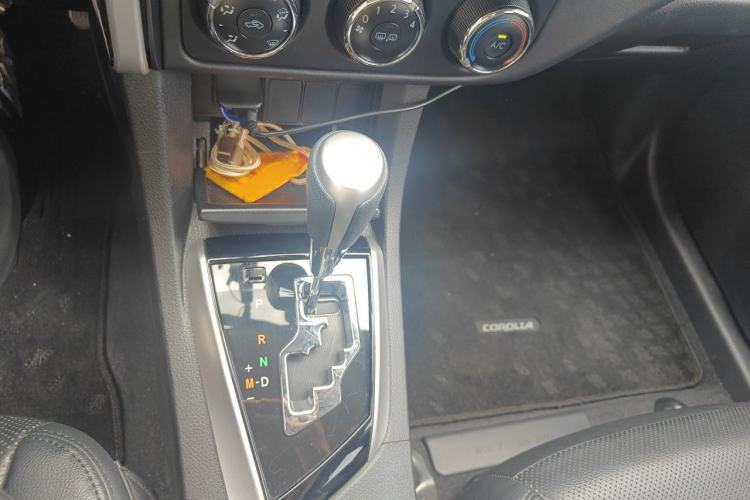 Used Toyota Corolla 2017 Revised Version 1.2T S-CVT GL Gear Lever