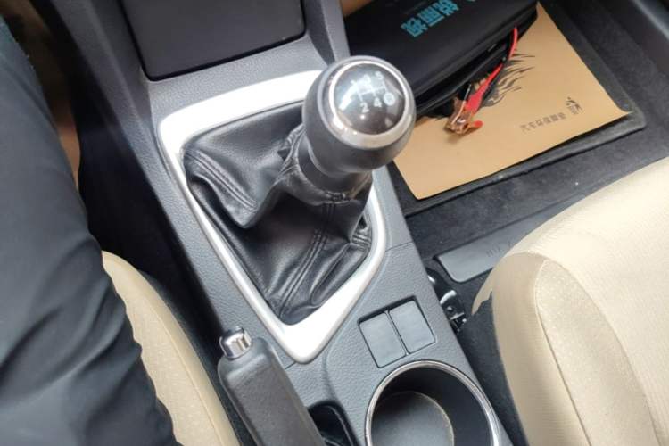 Used Toyota Corolla 2017 Revised Version 1.6L Manual GL Gear Lever