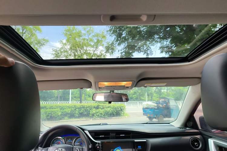 Used Toyota Corolla 2017 Revised Dual-Engine 1.8L E-CVT Elite Edition Headliner