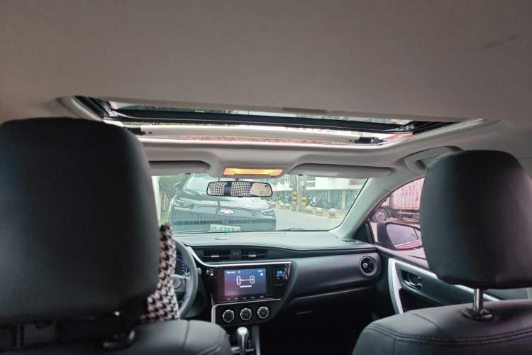 Used Toyota Corolla 2017 Revised Version 1.2T S-CVT GL-i Headliner