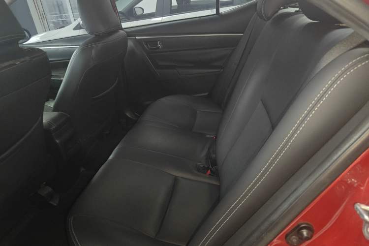 Used Toyota Corolla 2017 Revised Version 1.2T S-CVT GL Interior 2