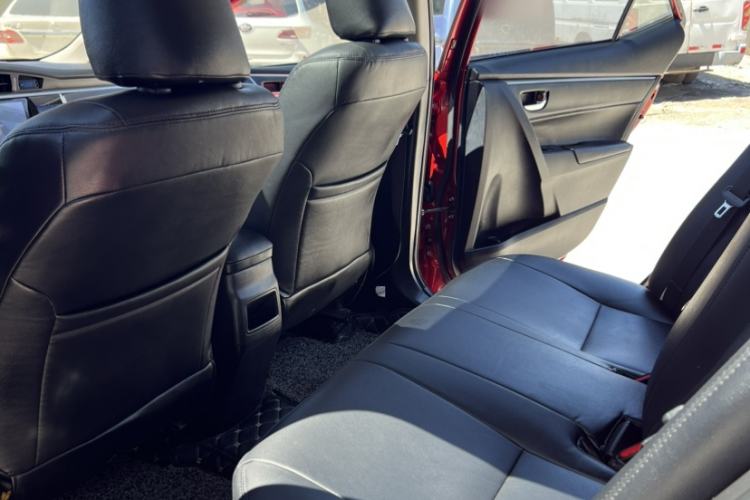 Used Toyota Corolla 2017 1.2T CVT GL-i Interior 3