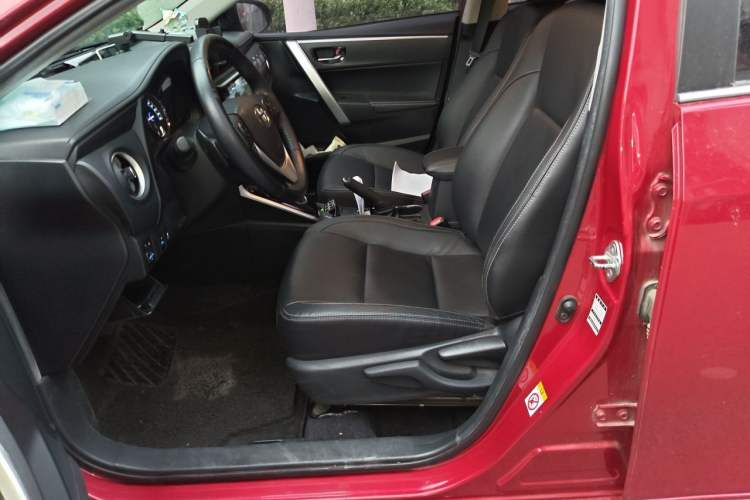 Used Toyota Corolla 2017 Revised Dual-Engine 1.8L E-CVT Elite Edition Left Front Seat