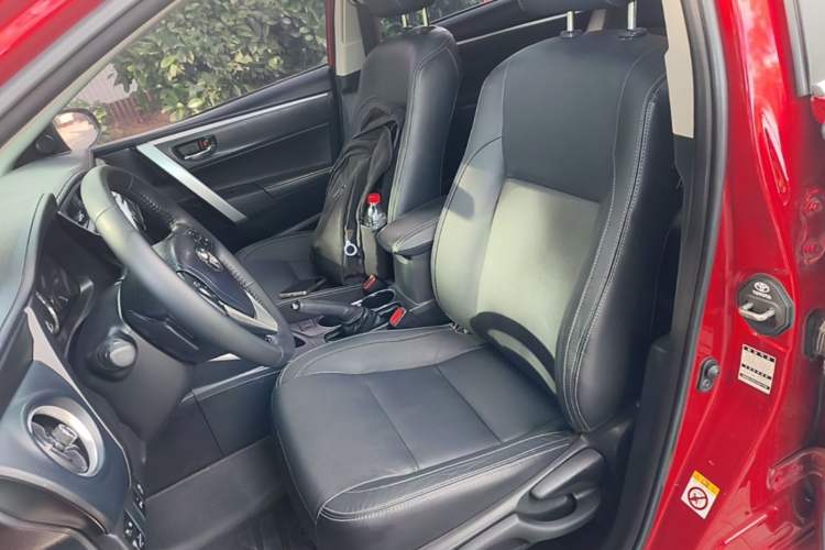 Used Toyota Corolla 2017 Revised Dual-Engine 1.8L E-CVT Elite Edition Left Front Seat