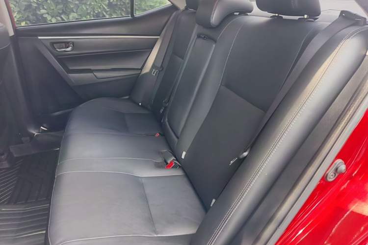 Used Toyota Corolla 2017 Revised Dual-Engine 1.8L E-CVT Elite Edition Left Rear Seat