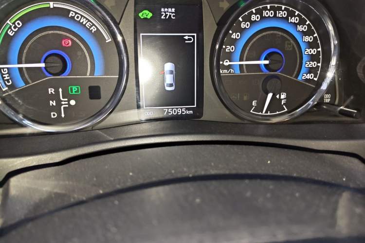 Used Toyota Corolla 2017 Revised Dual-Engine 1.8L E-CVT Elite Edition Odometer Close Up