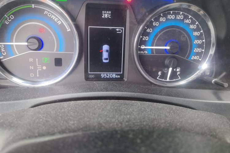 Used Toyota Corolla 2017 Revised Dual-Engine 1.8L E-CVT Elite Edition Odometer Close Up