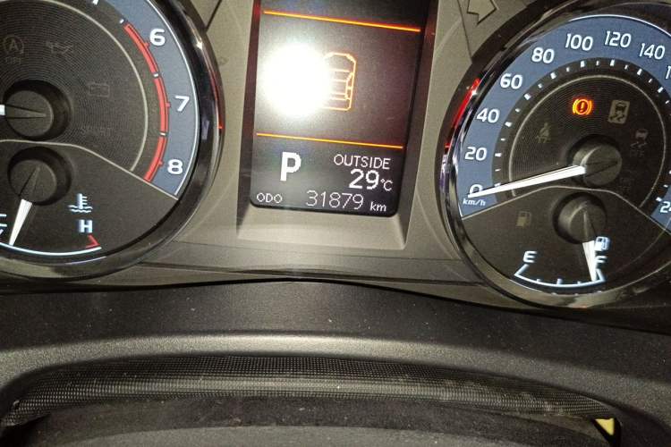 Used Toyota Corolla 2017 Revised Version 1.2T S-CVT GL-i Leather Edition Odometer Close Up
