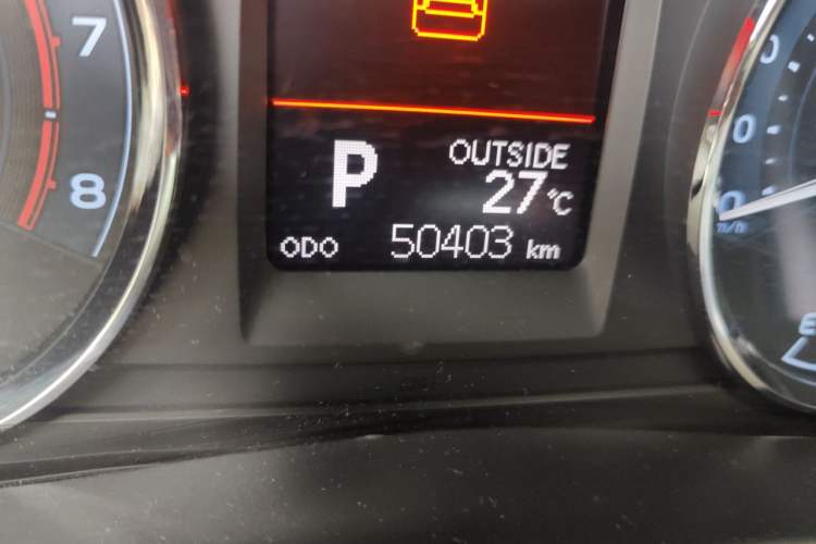 Used Toyota Corolla 2017 Revised Version 1.2T S-CVT GL-i Odometer Close Up