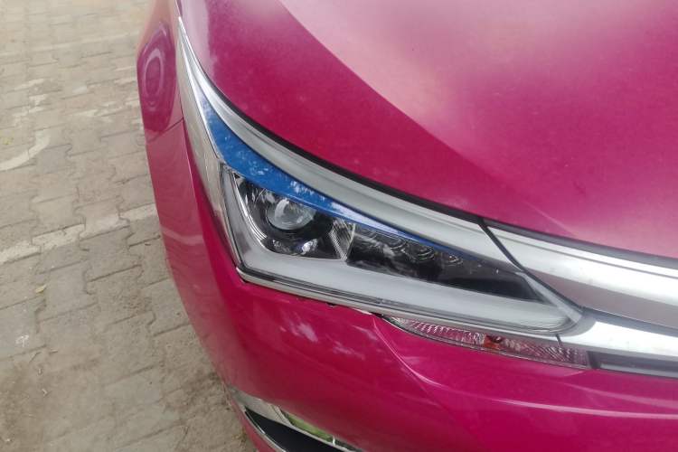 Used Toyota Corolla 2017 Revised Dual-Engine 1.8L E-CVT Elite Edition Right Front Headlight