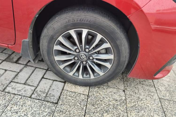 Used Toyota Corolla 2017 Revised Version 1.2T S-CVT GL-i Right Front Wheel Hub