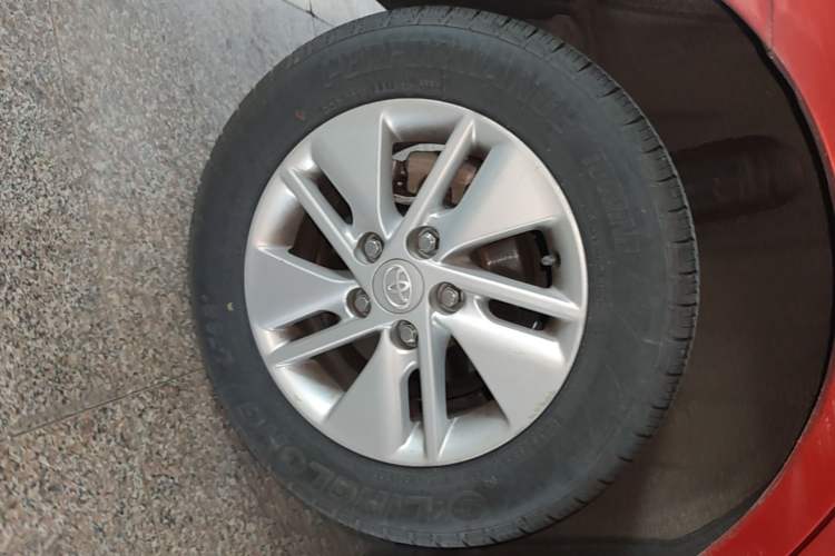 Used Toyota Corolla 2017 1.2T CVT GL Right Rear Wheel Hub