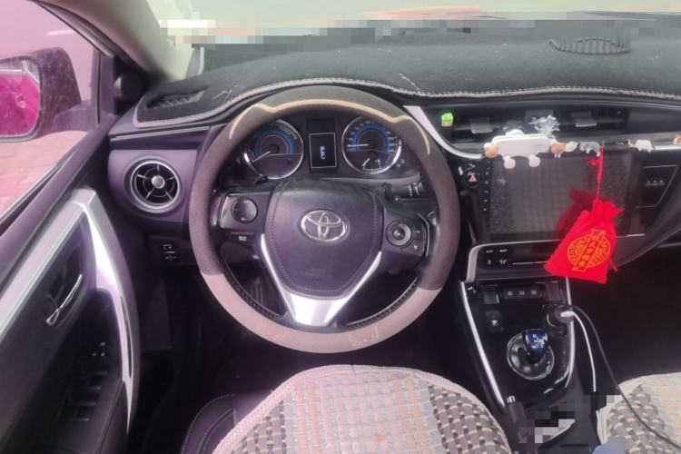 Used Toyota Corolla 2017 Revised Dual-Engine 1.8L E-CVT Elite Edition Steering Wheel