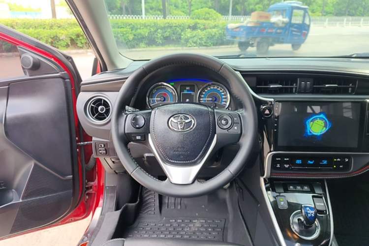 Used Toyota Corolla 2017 Revised Dual-Engine 1.8L E-CVT Elite Edition Steering Wheel