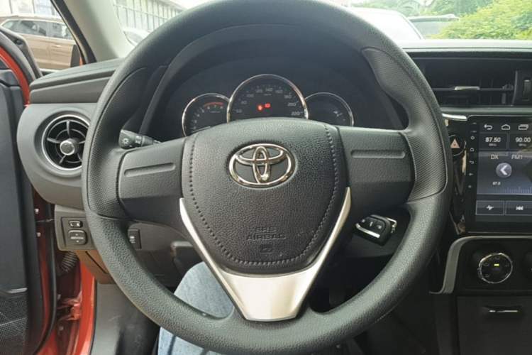 Used Toyota Corolla 2017 Revised Version 1.2T S-CVT GL Steering Wheel