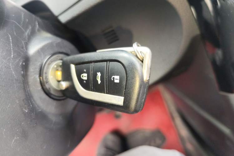 Used Toyota Corolla 2017 Revised Version 1.2T S-CVT GL-i Vehicle Key