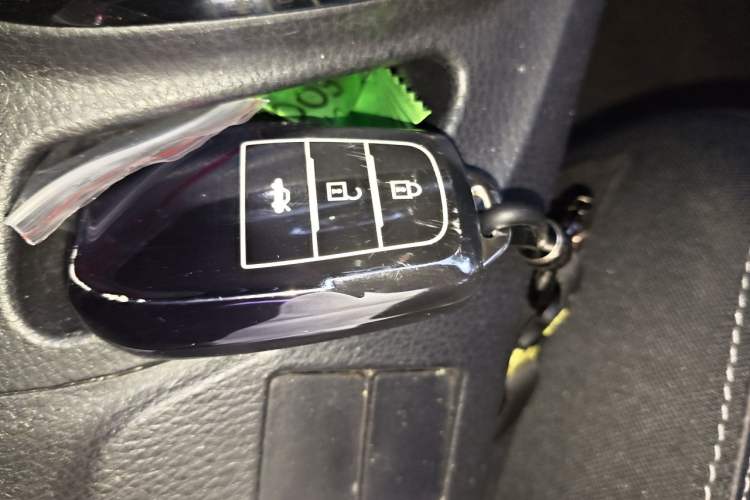 Used Toyota Corolla 2017 Revised Dual-Engine 1.8L E-CVT Elite Edition Vehicle Key