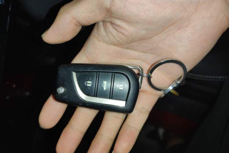 Used Toyota Corolla 2017 Revised Version 1.2T S-CVT GL-i Vehicle Key