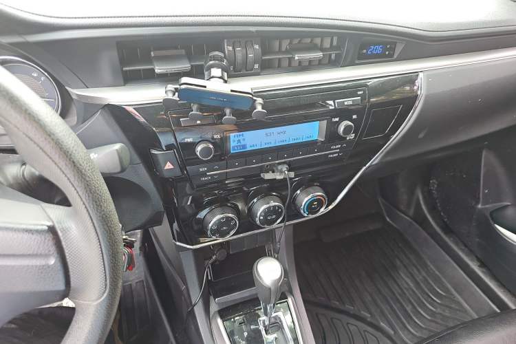 Used Toyota Corolla 2017 1.6L CVT GL Audio And AC Panel