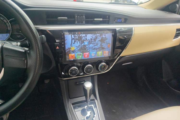 Used Toyota Corolla 2017 Revised Version 1.6L S-CVT GL Audio And AC Panel