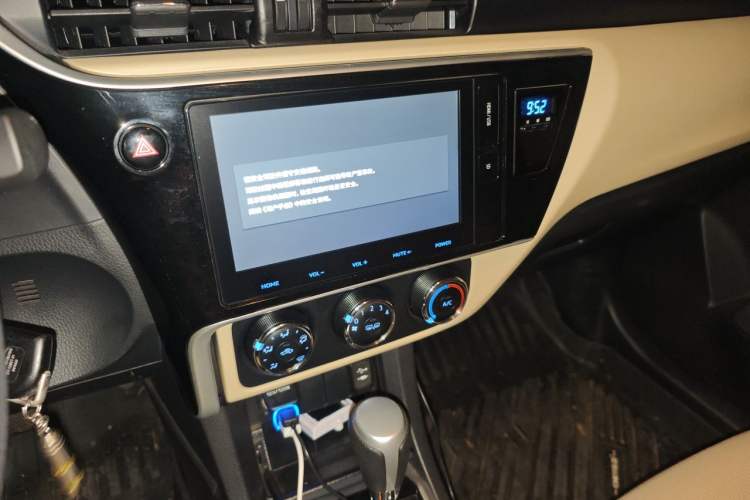 Used Toyota Corolla 2017 Revised Version 1.2T S-CVT GL-i Audio And AC Panel
