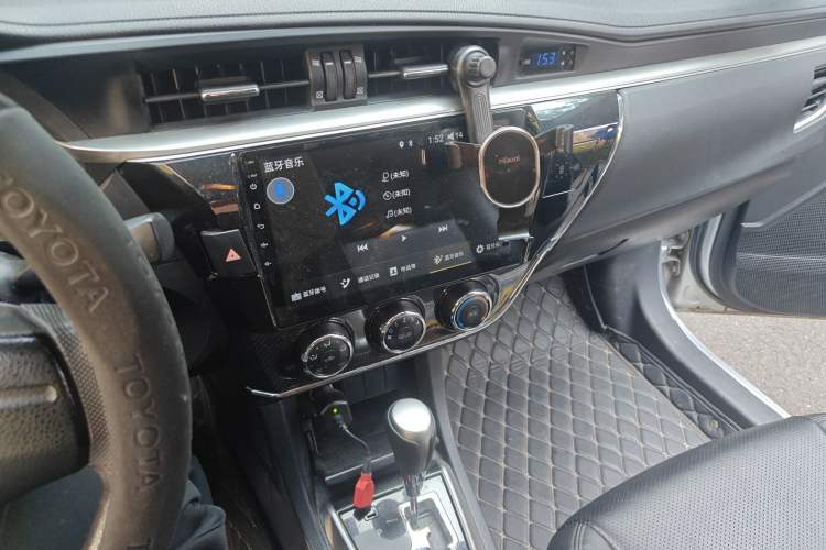 Used Toyota Corolla 2017 1.2T CVT GL-i Audio And AC Panel