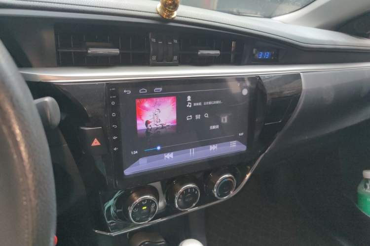 Used Toyota Corolla 2017 Revised Version 1.6L S-CVT GL Audio And AC Panel