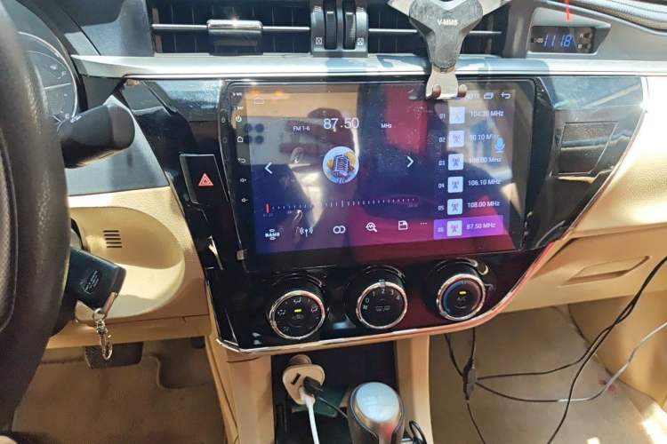 Used Toyota Corolla 2017 1.2T CVT GL Audio And AC Panel