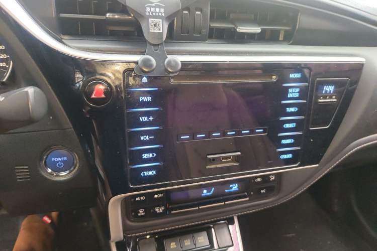 Used Toyota Corolla 2017 Revised Dual-Engine 1.8L E-CVT Elite Edition Audio And AC Panel